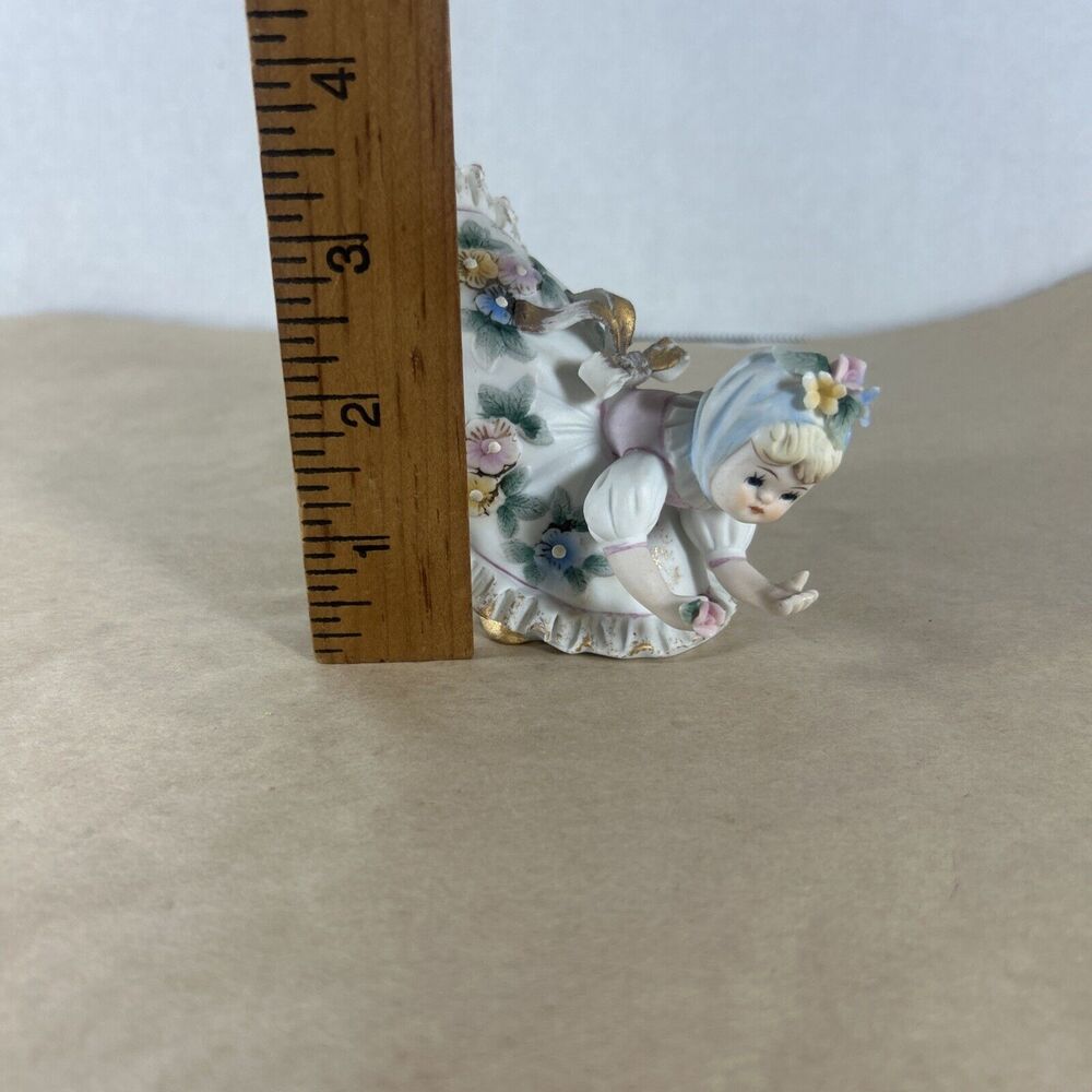 LEFTON Blue BLOOMER GIRL Bending Over Picking Flower Figurine Vintage Japan - Picture 3 of 14